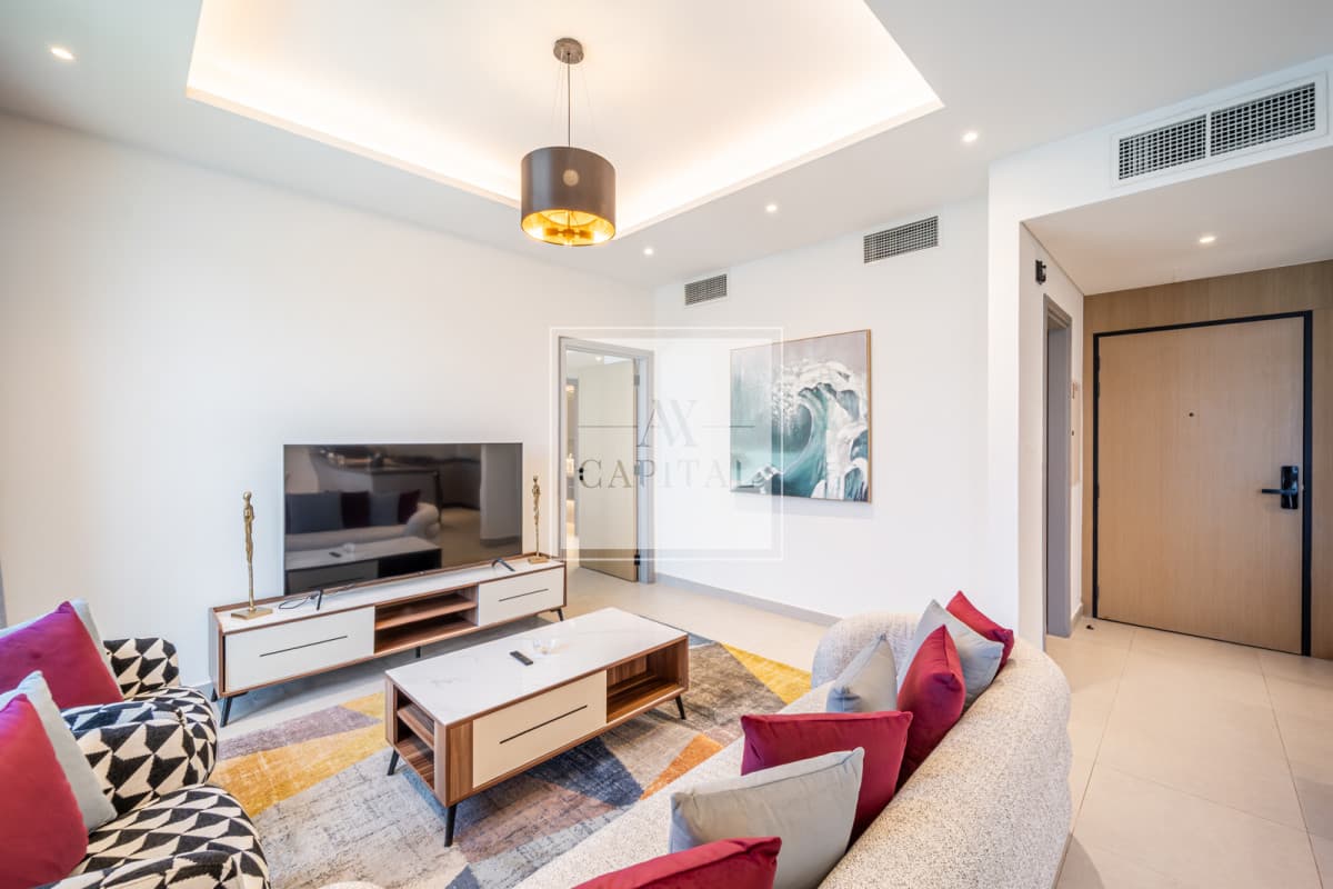 Spacious 1 BR | All Bills Included | Luxurious - 2