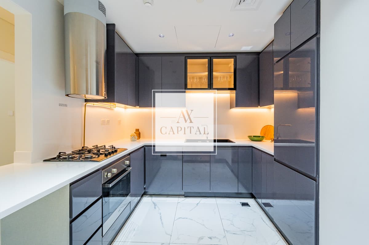High Floor| Canal View | Rented ROI 6,7% - 2