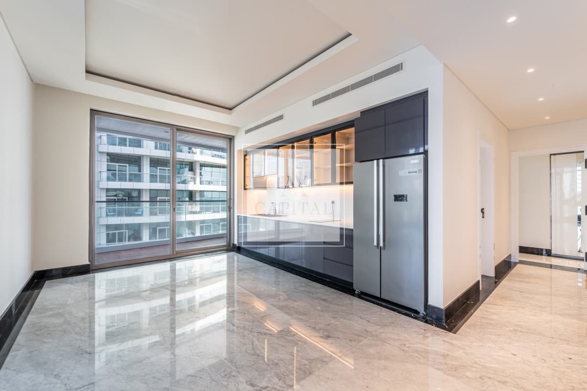 Burj Khalifa and Canal View | 3BR Duplex | Vacant - 3
