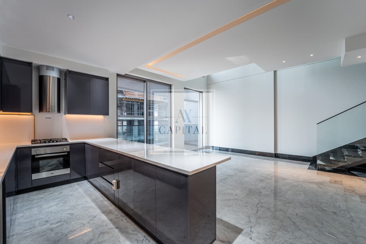Spacious Layout | 1BR Duplex | Jacuzzi - 3