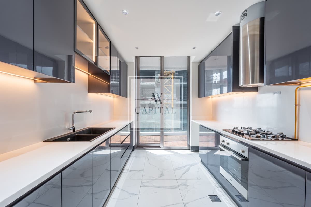 1BR Simplex | Canal View | Private Jacuzzi