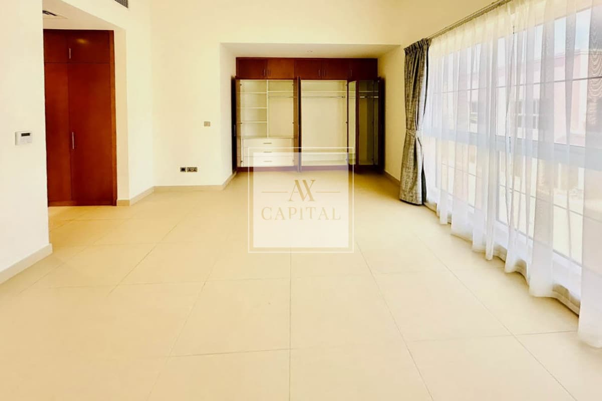 Back to Back | Rented | Middle Unit - 2