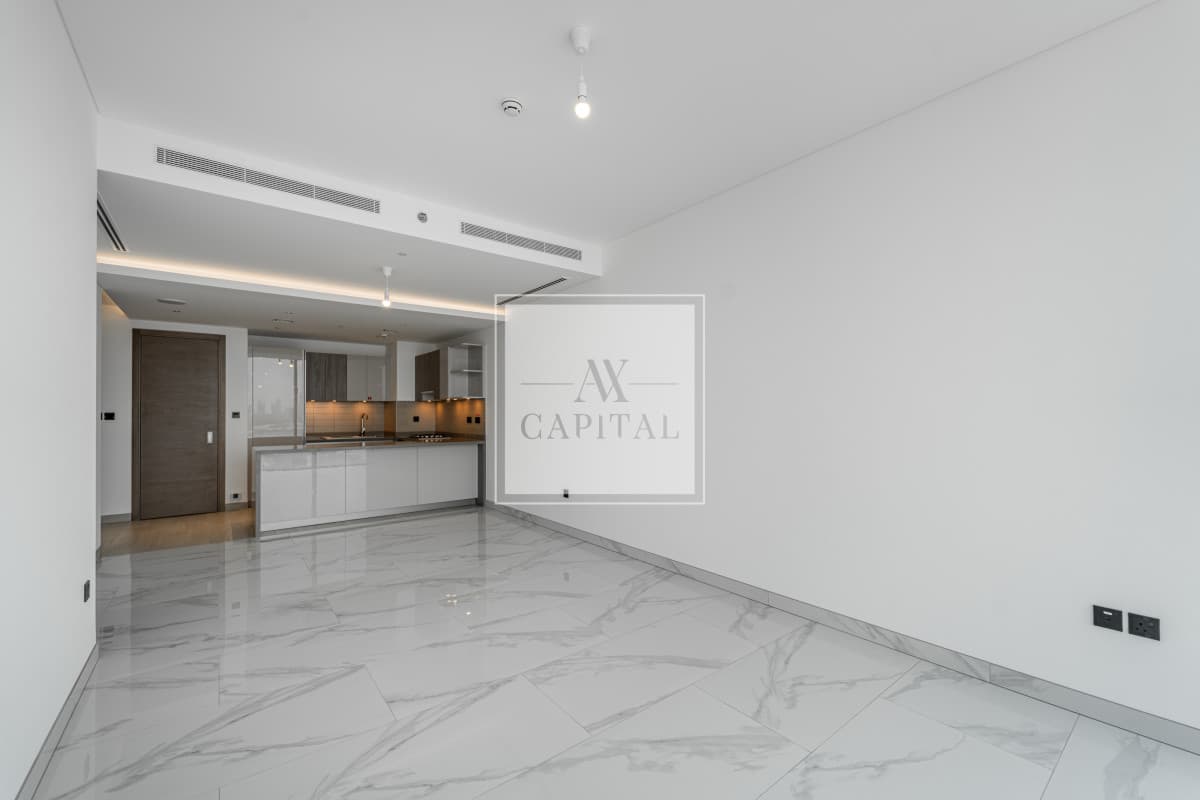 Vacant | High Floor | Skyline and Canal View - 3
