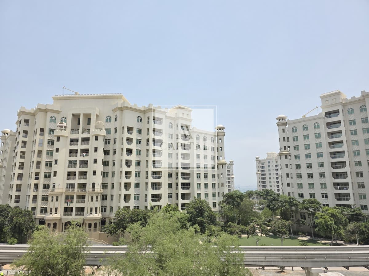 Golden Mile | 3 bedroom | Park Facing | Vacant - 2