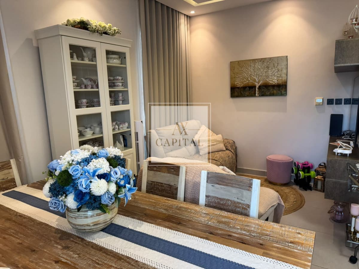 fully furnished | fully Upgraded | Corner Villa - 2