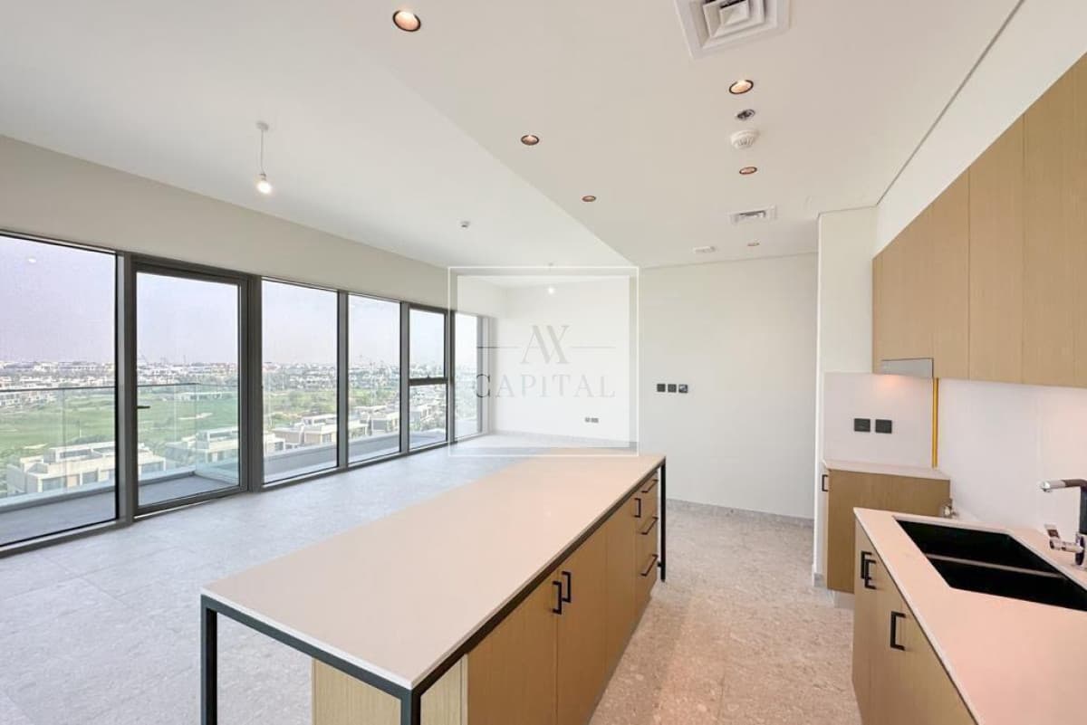 Vacant | Golf course views | Maids room - 3