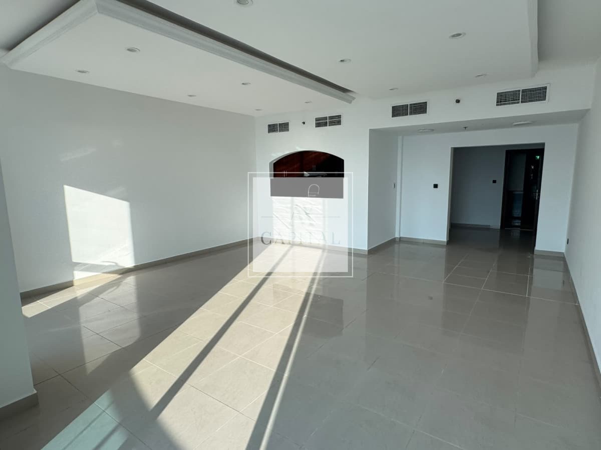 Family Apartment | Vacant | Huge Layout - 2