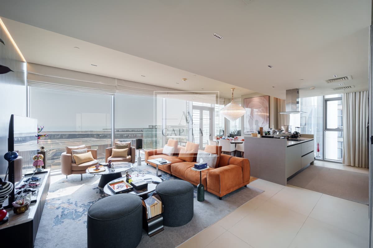 Fully Furnished | Upgraded | High Corner Unit