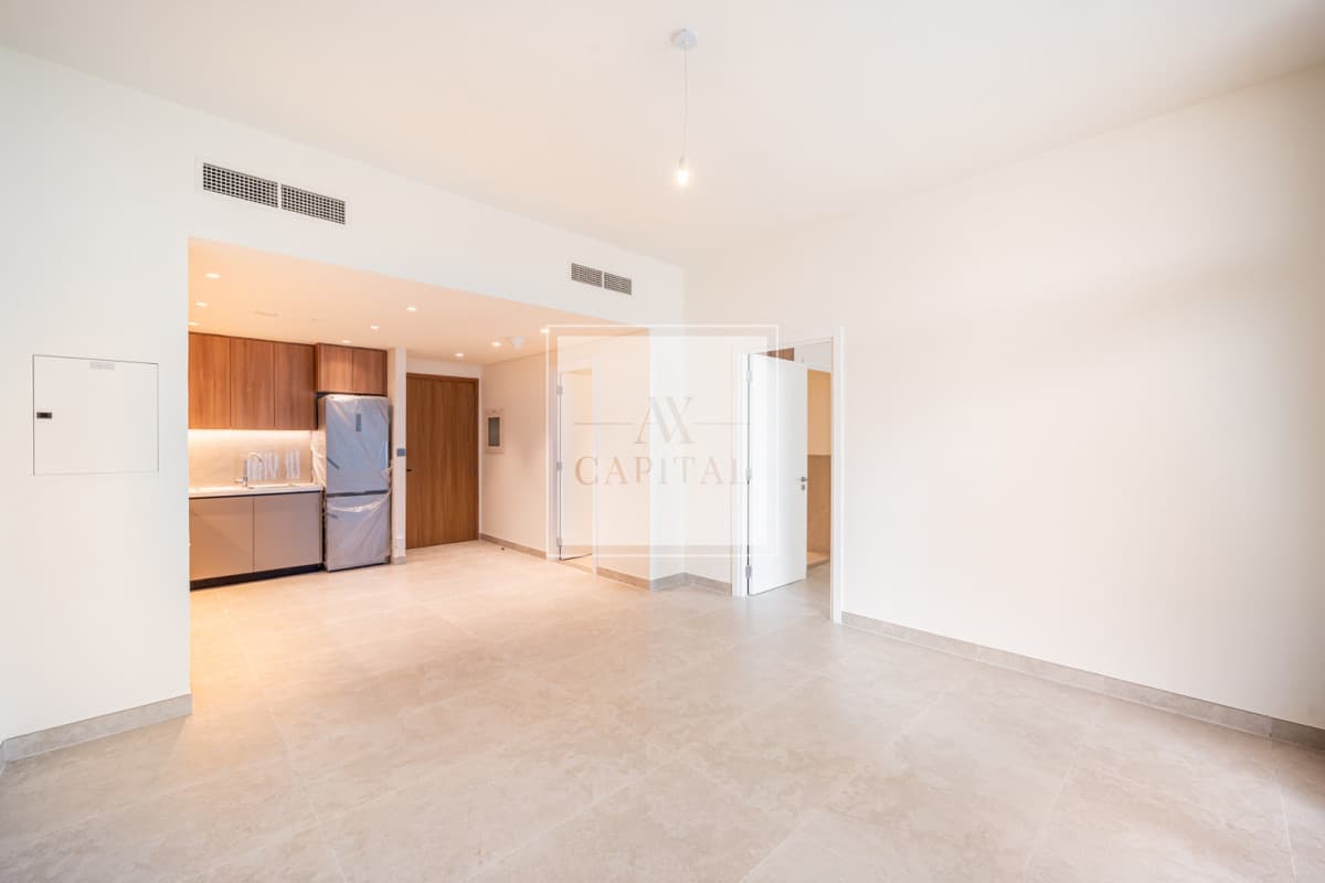 Open view | Bright | Bright | High floor