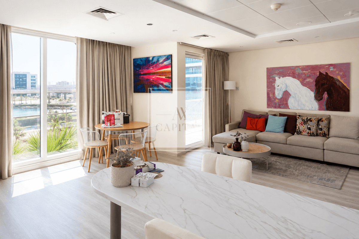 Freehold | Large Layout | Pool-Lake View | Metro - 2