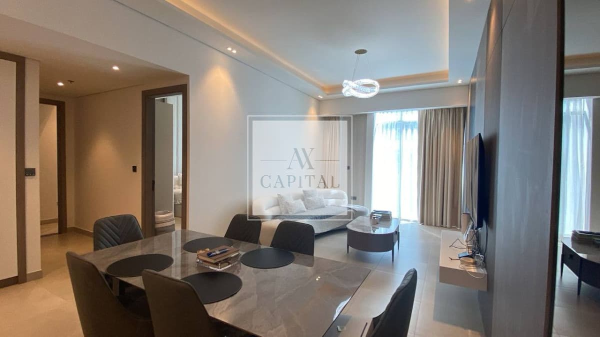 Park view | Upgraded | Furnished | Study Room