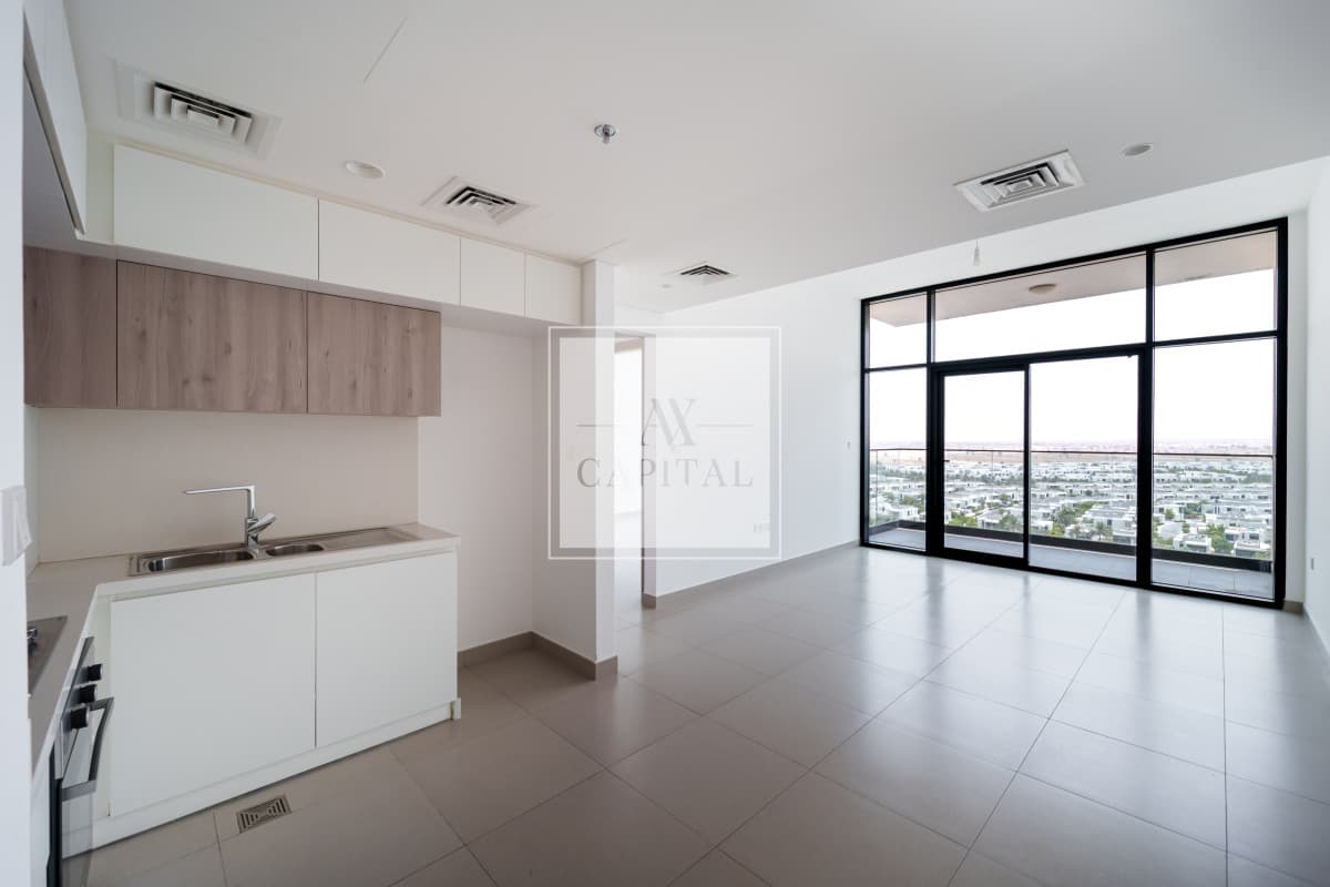 High floor l Close to Park l Unfurnished l Vacant