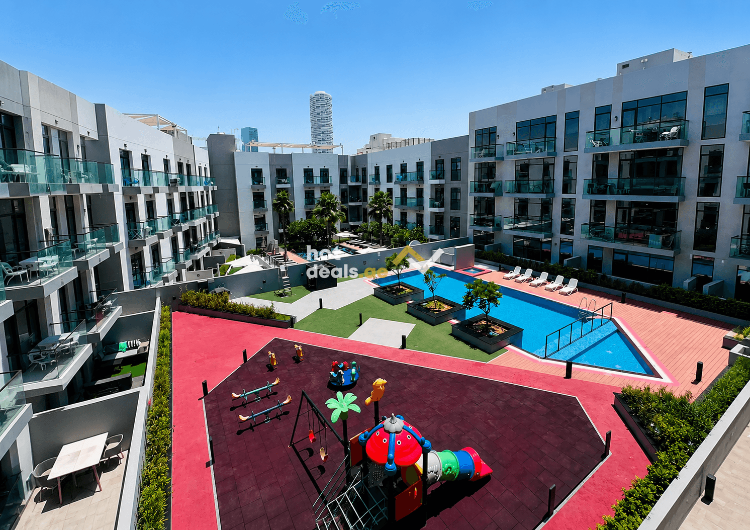 LARGE LAYOUT | CLOSE TO EXIT | FLEXIBLE CHEQUES