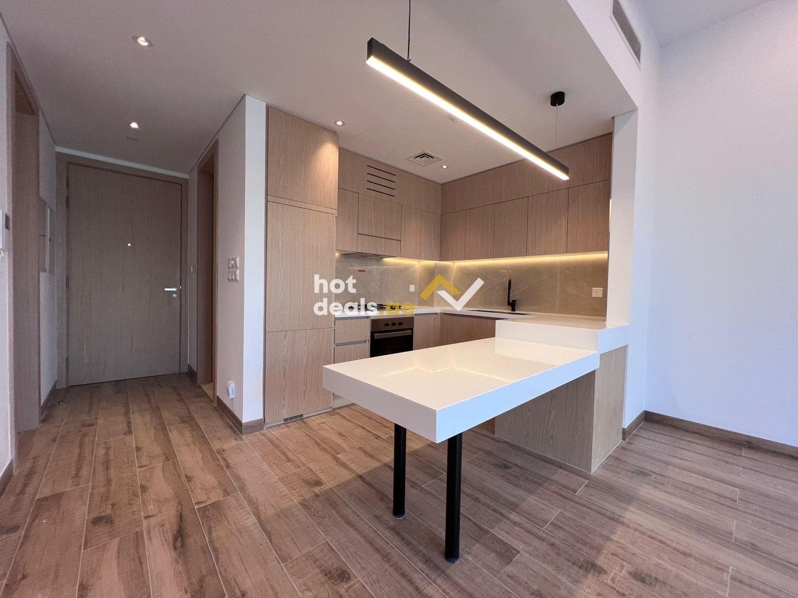 SPACIOUS LAYOUT | QUALITY LIVING | ELLINGTON
